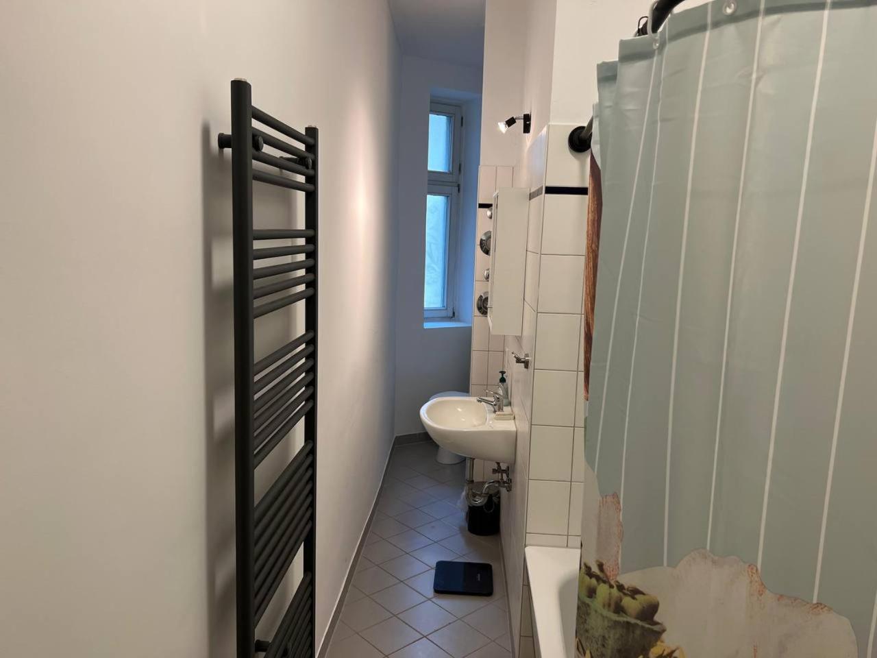 Stylish 2-Room Apartment With Balcony Next To East Side Gallery 柏林 外观 照片